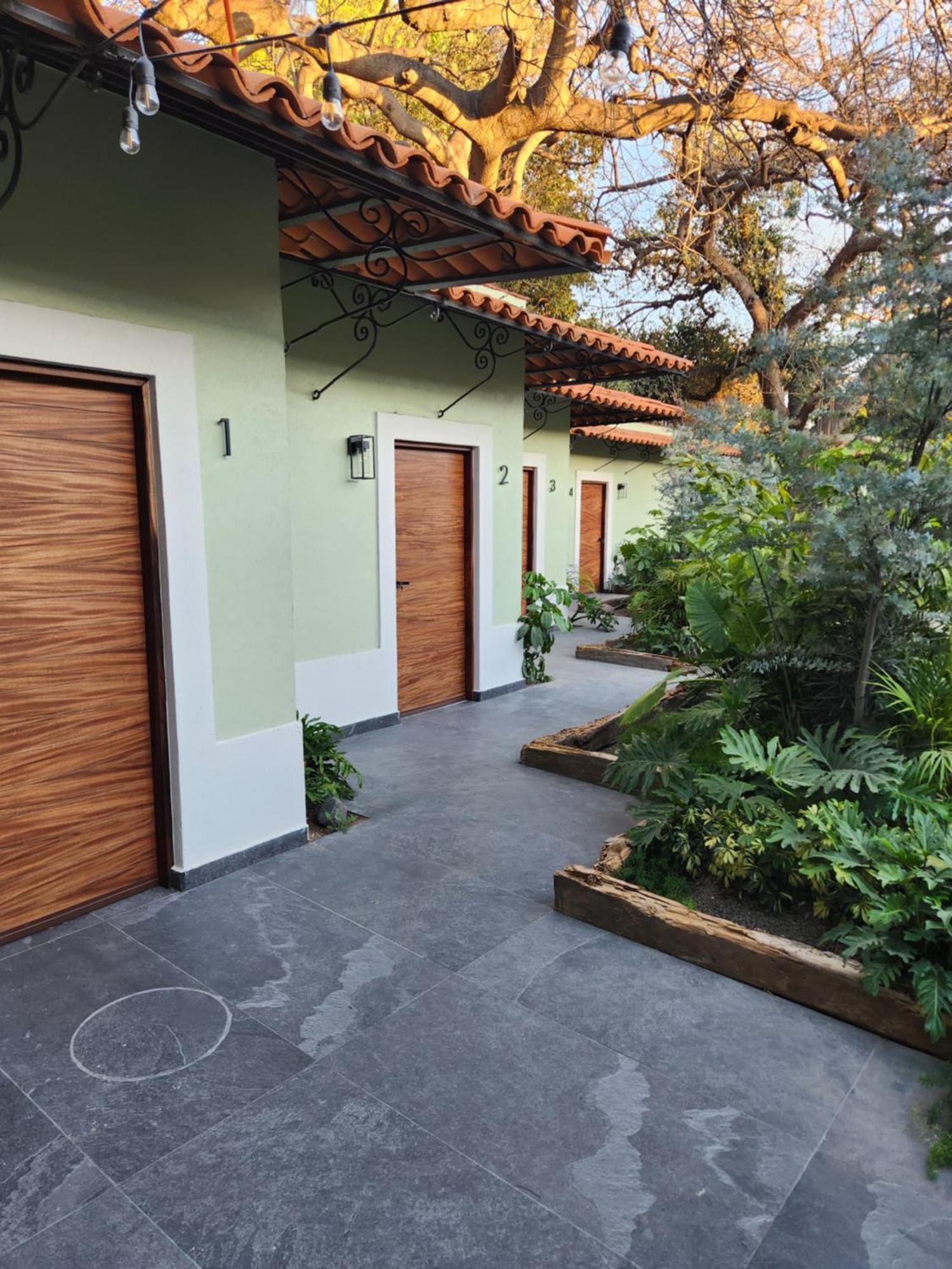 Hotel Boutique Villa Escondida, A Pasos De Lo Mejor En Tlaquepaque المظهر الخارجي الصورة